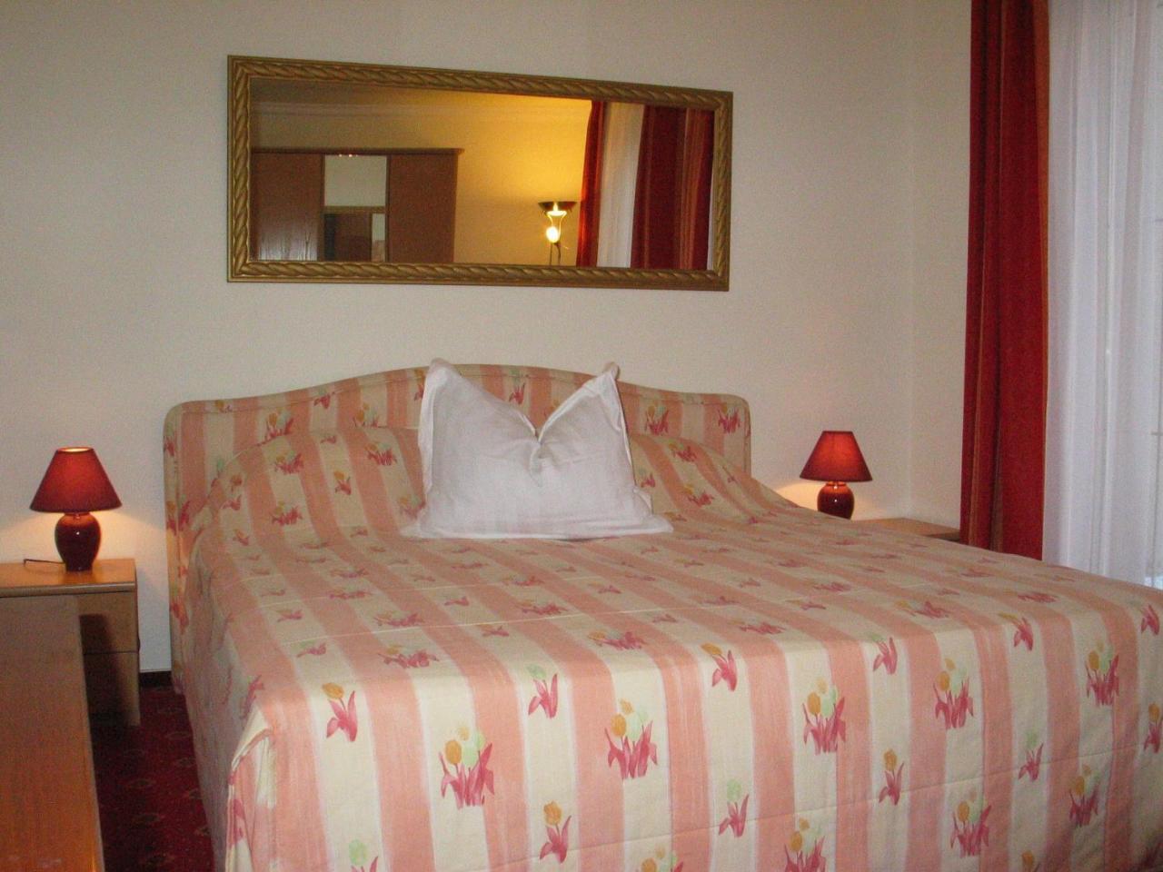 Hotel Winzerverein Zeltingen-Rachtig Kültér fotó